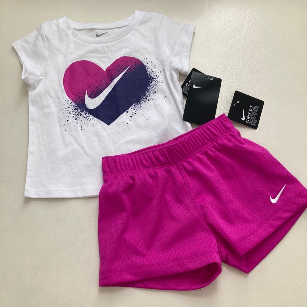 Nike Sparkly heart shorts set 2189 - Picture 4 of 4